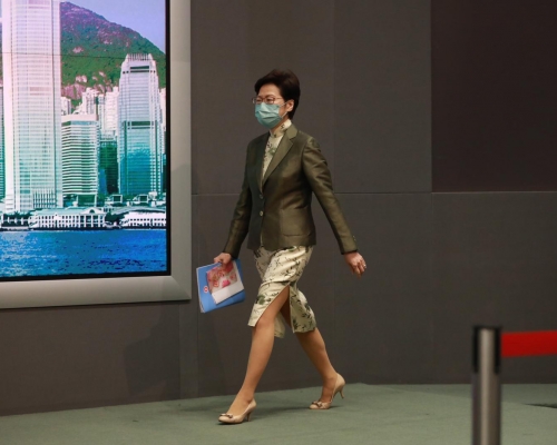 林鄭月娥說,未聽聞反外國制裁法在港實施的時間。