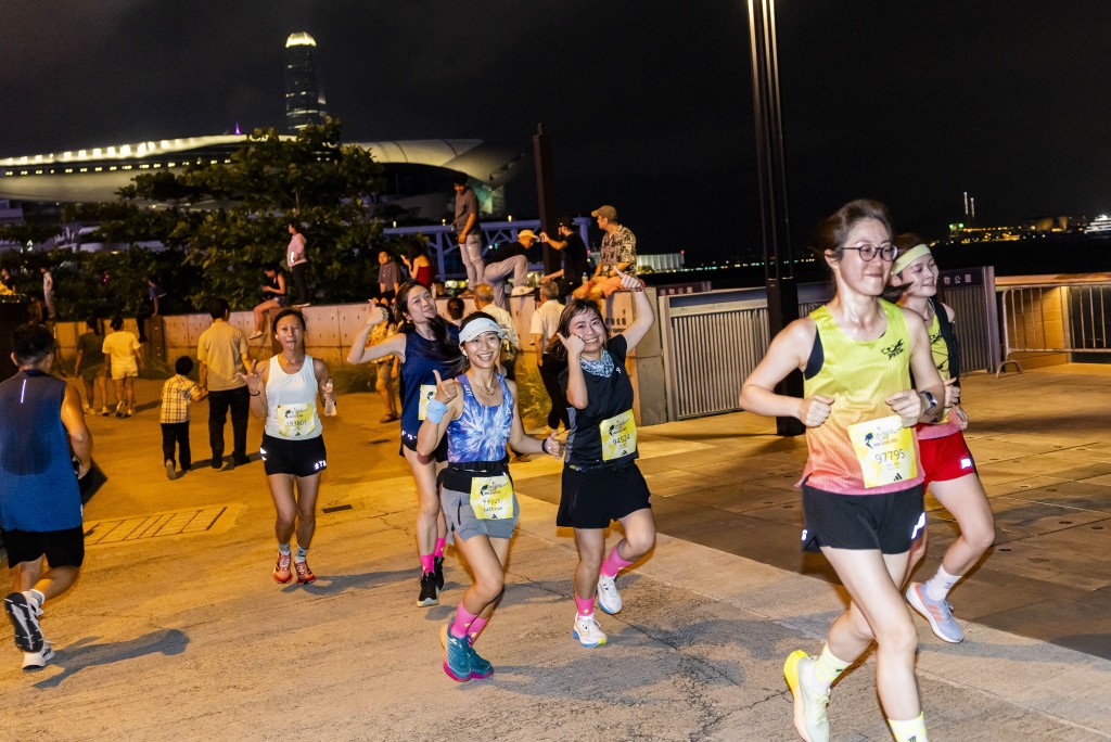 Wings for Life World Run 的香港 App Run 在灣仔海濱長廊舉行。公關圖片 Wings for Life World Run 的香港 App Run 在灣仔海濱長廊舉行。公關圖片