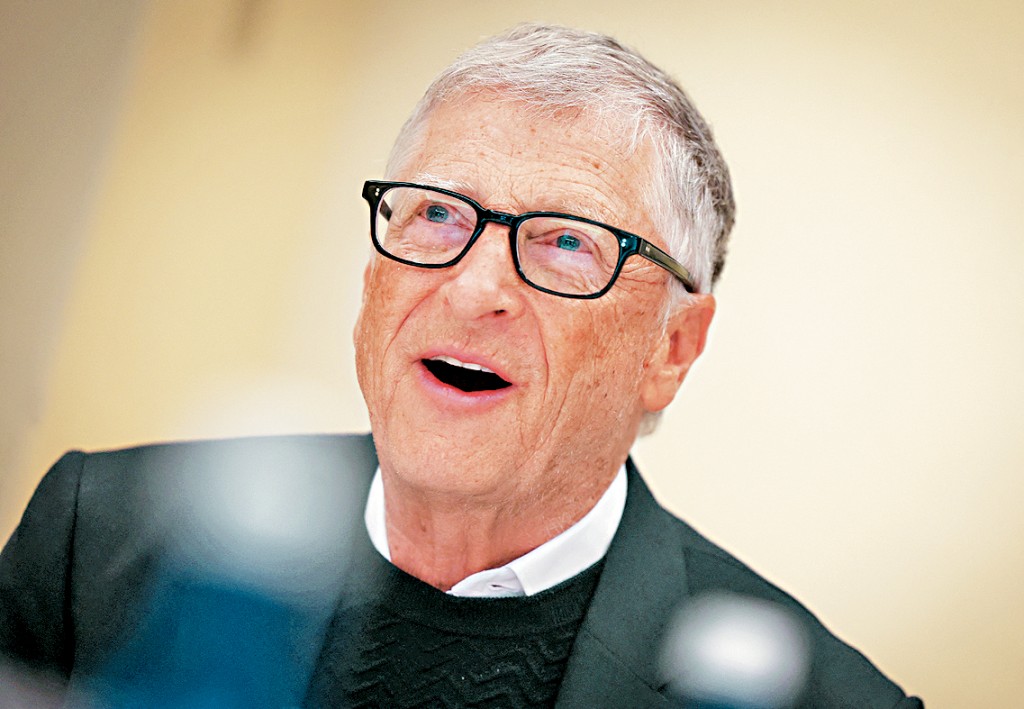 蓋茨周四在紐約接受路透社訪問。