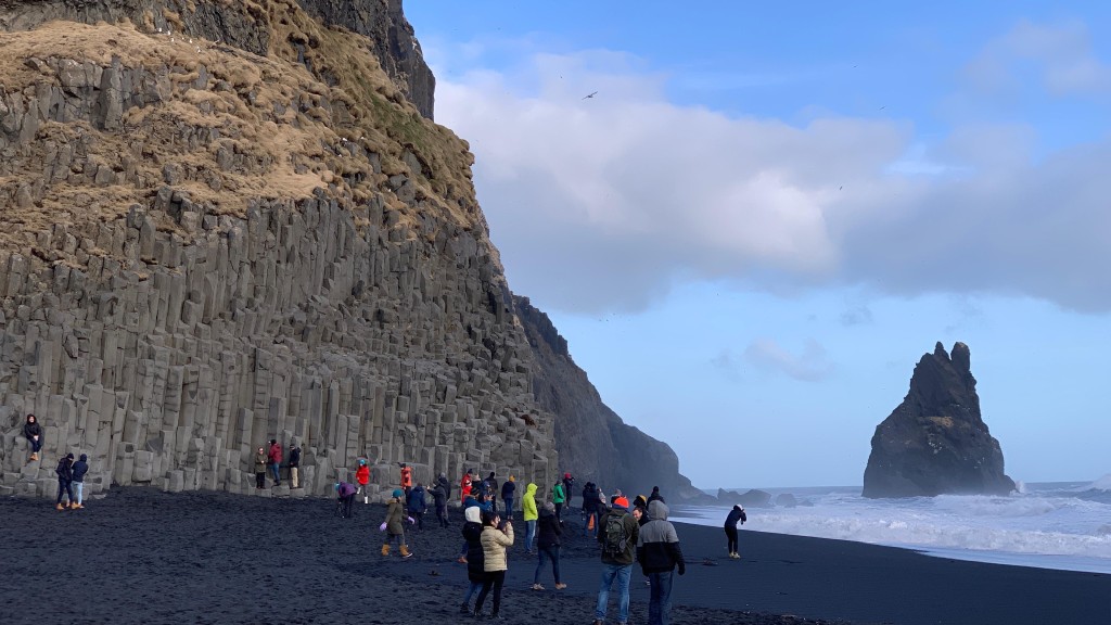 冰島著名雷尼斯黑沙灘海岸線受侵蝕後移。 讀者MS供圖