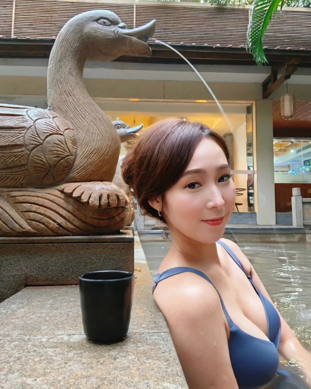 吳嘉儀穿上三點式溫泉浴，大晒Big爆body！