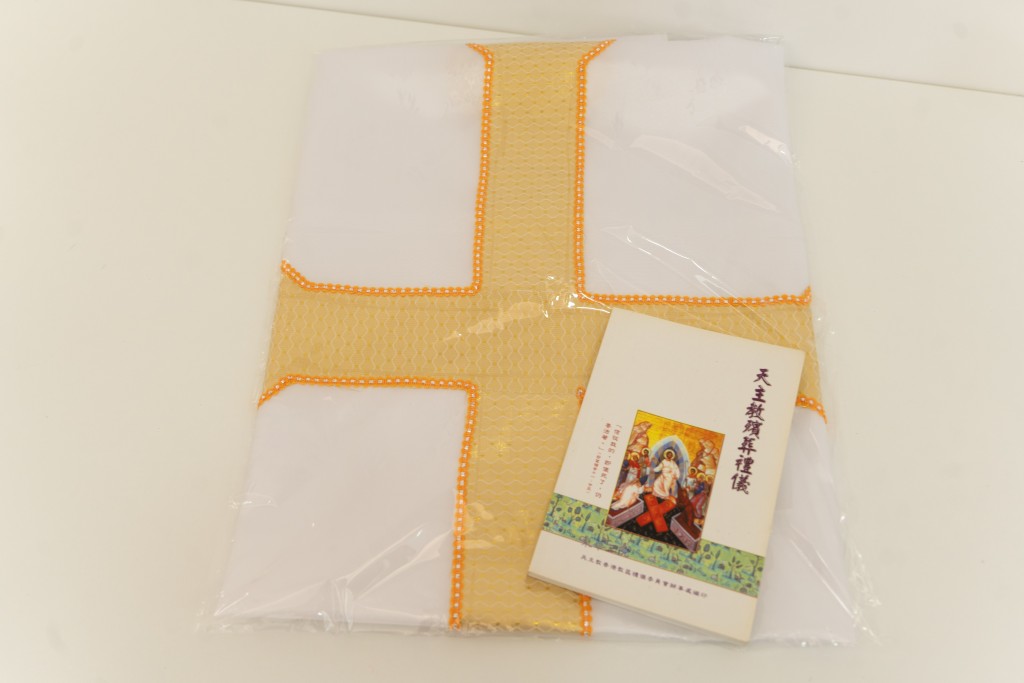 服務生須掌握各種殯儀知識。吳艷玲攝