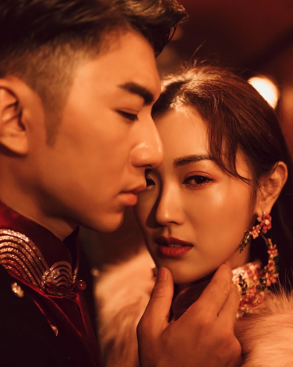 袁偉豪與張寶兒chok爆婚紗相。