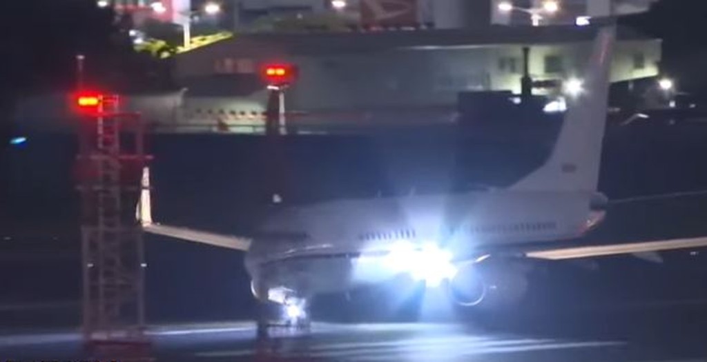 美国议员乘坐美军行政专机抵台。