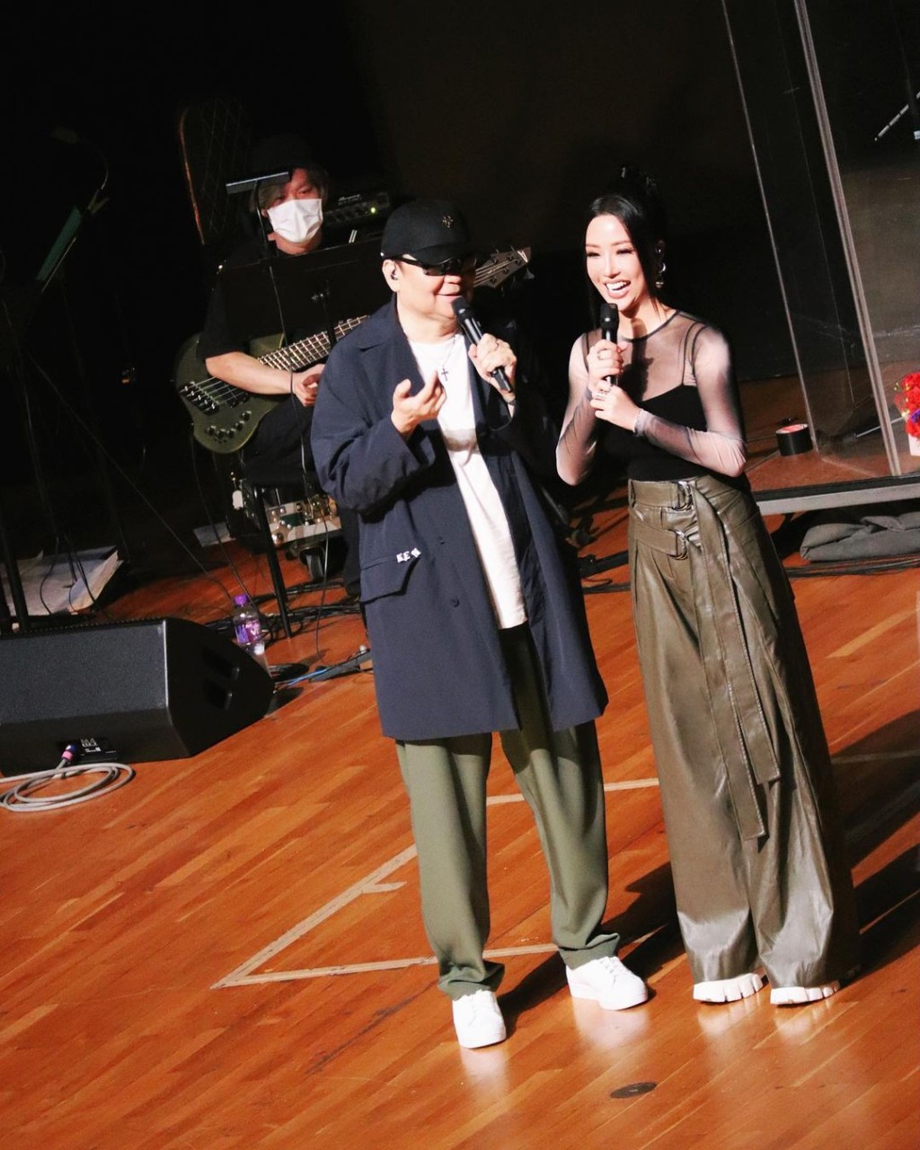 崔碧珈任蔡枫华演唱会嘉宾。