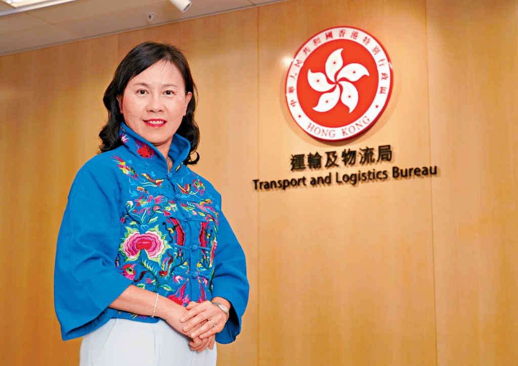 陳美寶表示,運輸及物流局以維護國家安全為重要職責,使香港國際航運中心及航空樞紐的地位更加穩固。