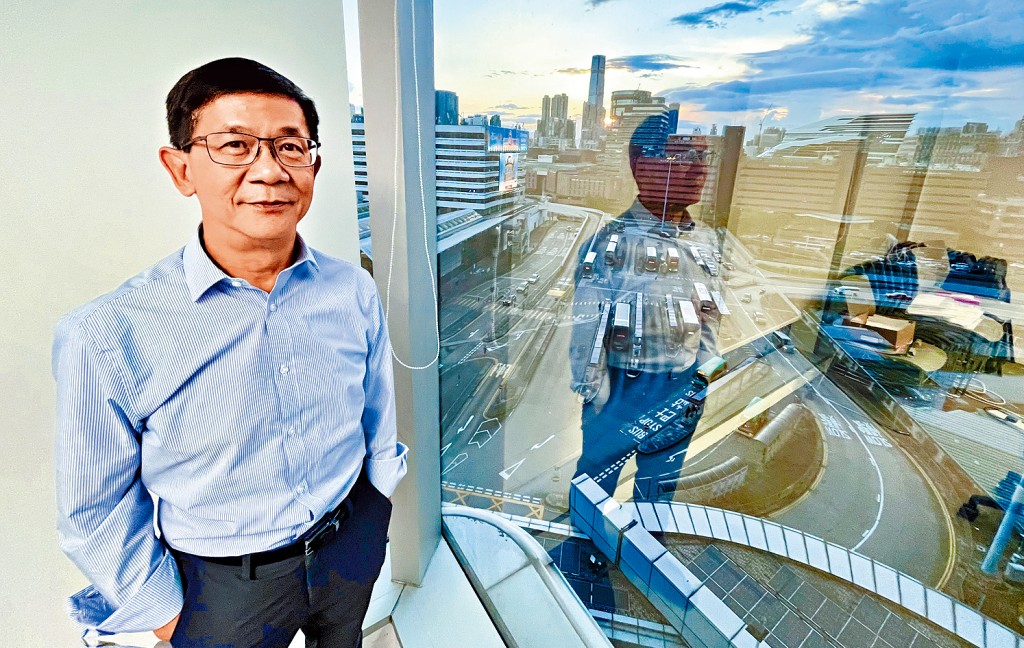 徐佩宏促當局立法制訂心理學家註冊制度,改善行業良莠不齊的亂象。