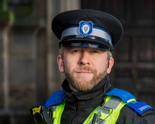 英國43歲警員波普擁有過目不忘的認人記憶力。