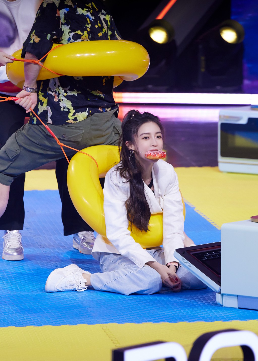 Angelababy離婚後積極工作，最近也有拍攝多個節目。