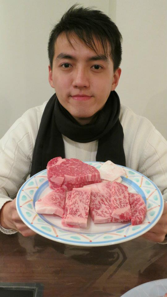 男死者暢遊日本照片。
