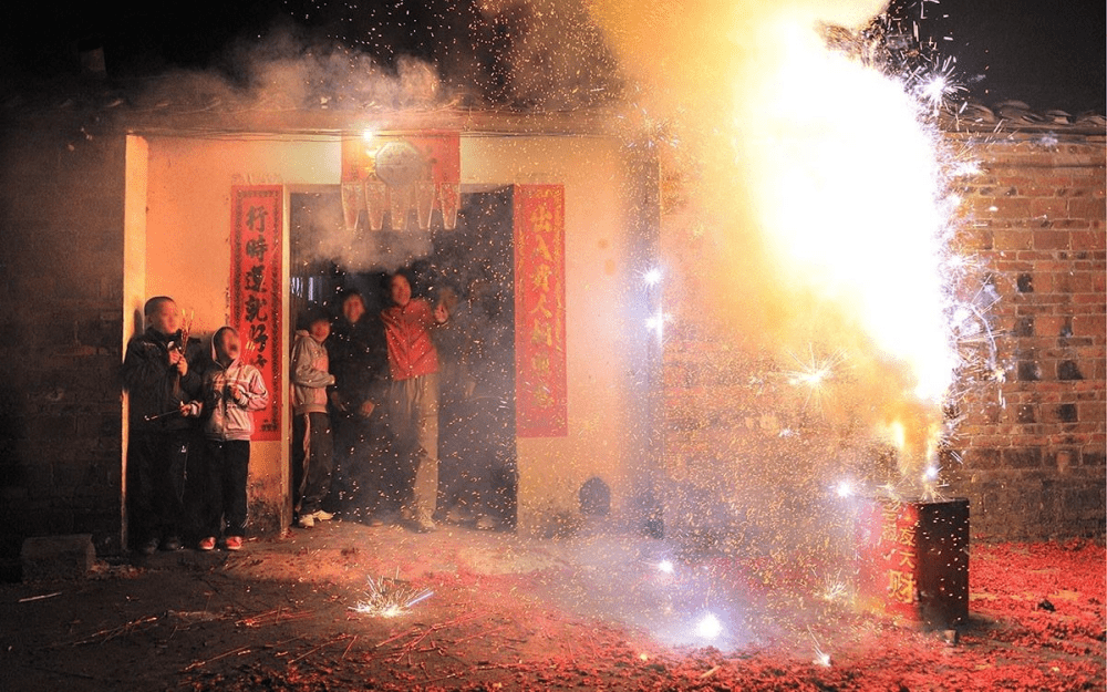 廣東順德新通告，節假日，可限時在指定時間地點燃放煙花炮仗。