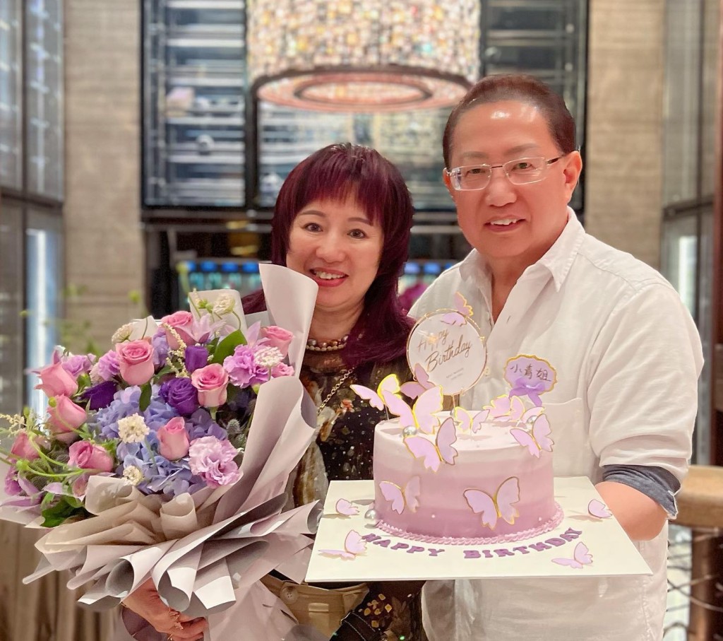 梅小青與老公劉家豪結婚多年，感情好好。