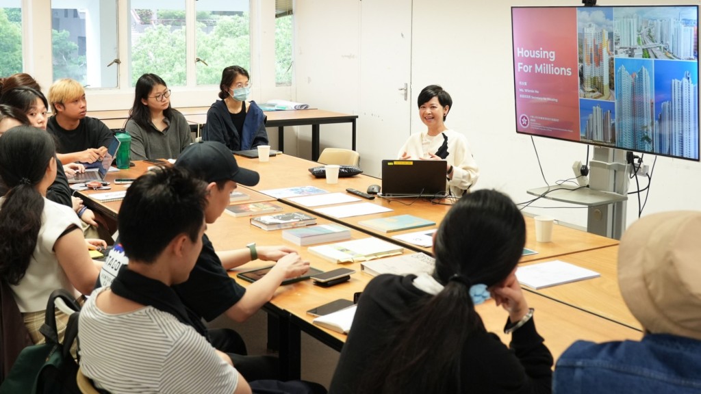 何永賢與大學生交流 藉五四青年節勉珍惜時間創事業︱Kelly Online