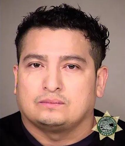 被告胡欽-因特里安(Jesus Huchin-Interian)。 Multnomah County District Attorney's Office 被告胡欽-因特里安(Jesus Huchin-Interian)。 Multnomah County District Attorney's Office