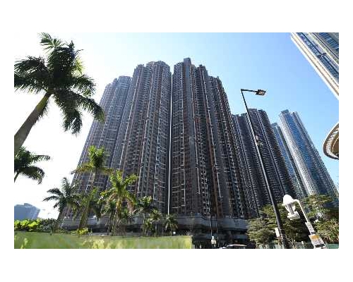 日出康城晉海II錄得頂層連天台戶成交。