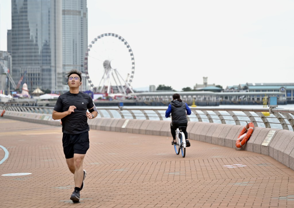 天文台录得最低气温22.0度，是今年入秋以来的最低纪录。