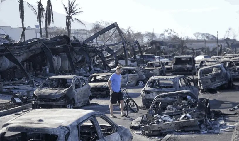 此次大火仍有338人失踪（美联社图片）