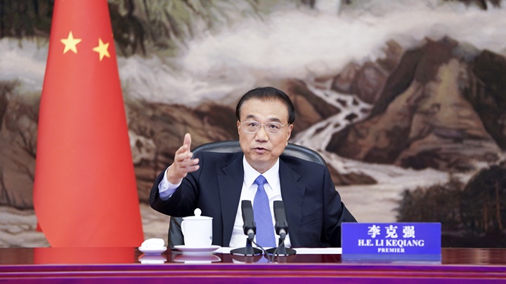 李克強指在就業物價穩定下,經濟增速稍有變動是可以接受。新華社圖片