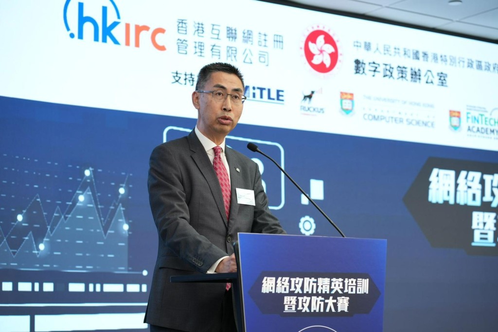 HKIRC行政总裁黄家伟工程师。