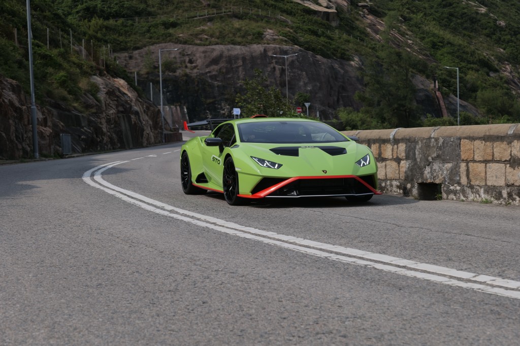 ●Huracán STO馬力640ps，乾重1,339kg，駕駛感受就像賽車。