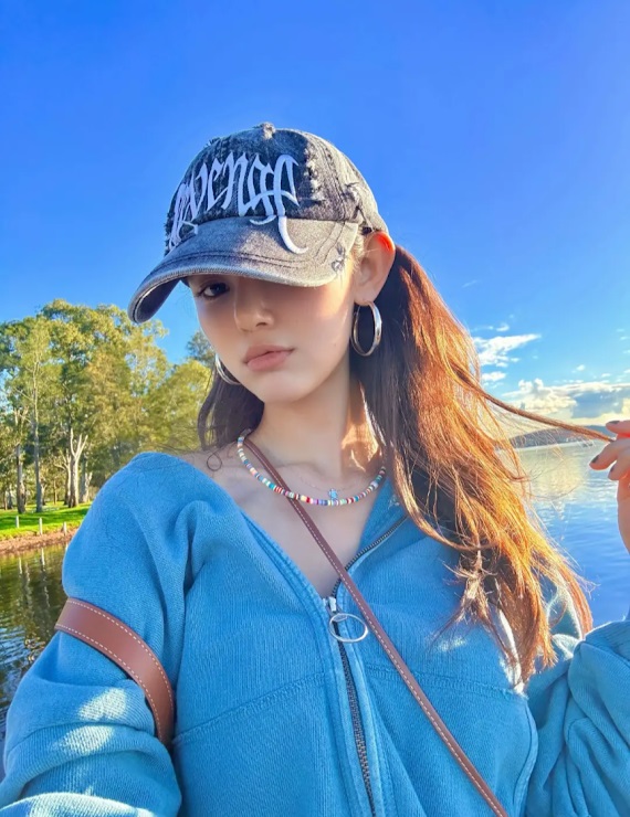 唯一落單的前成員Danielle今日亦在IG發布新相。 唯一落單的前成員Danielle今日亦在IG發布新相。
