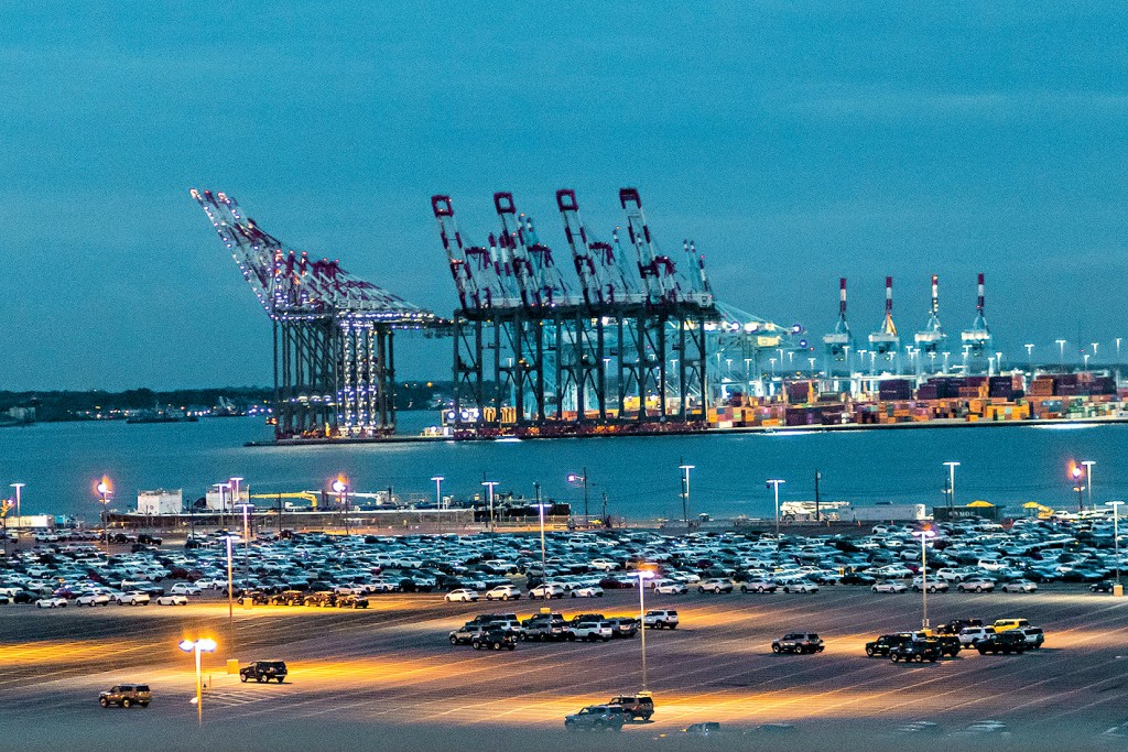 新澤西州紐瓦克港受大罷工影響。