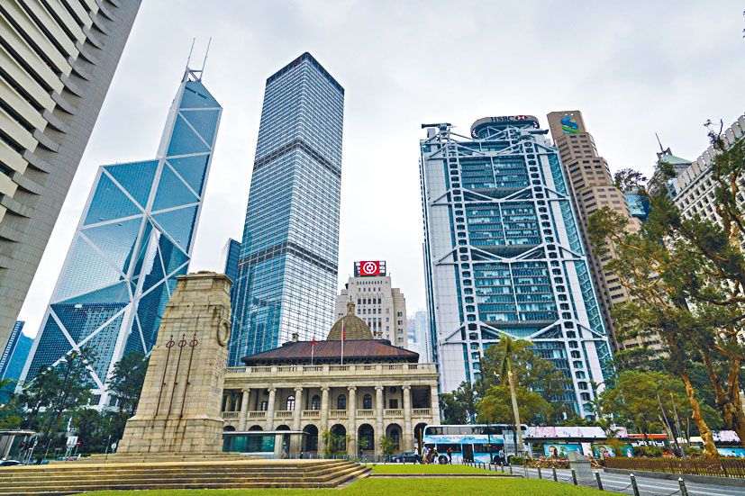 港元拆息持續上升,多家銀行上調港元定期存款利率吸存款,以特高息率吸納大額存款。