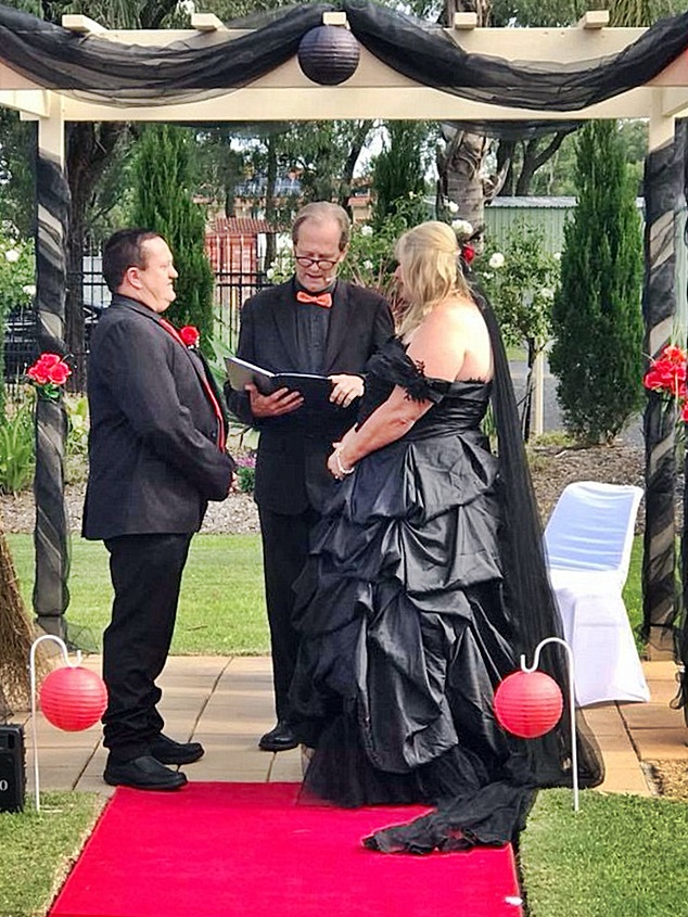 一對新人表示今次是第二次結婚,希望做些與別不同的事情。網圖