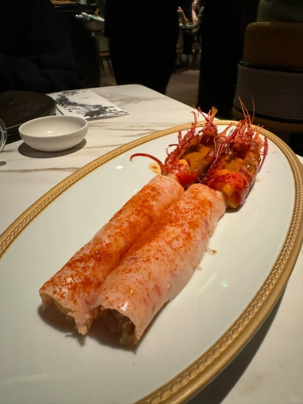 红虾芋头春卷，比手掌还长的西班牙红虾。