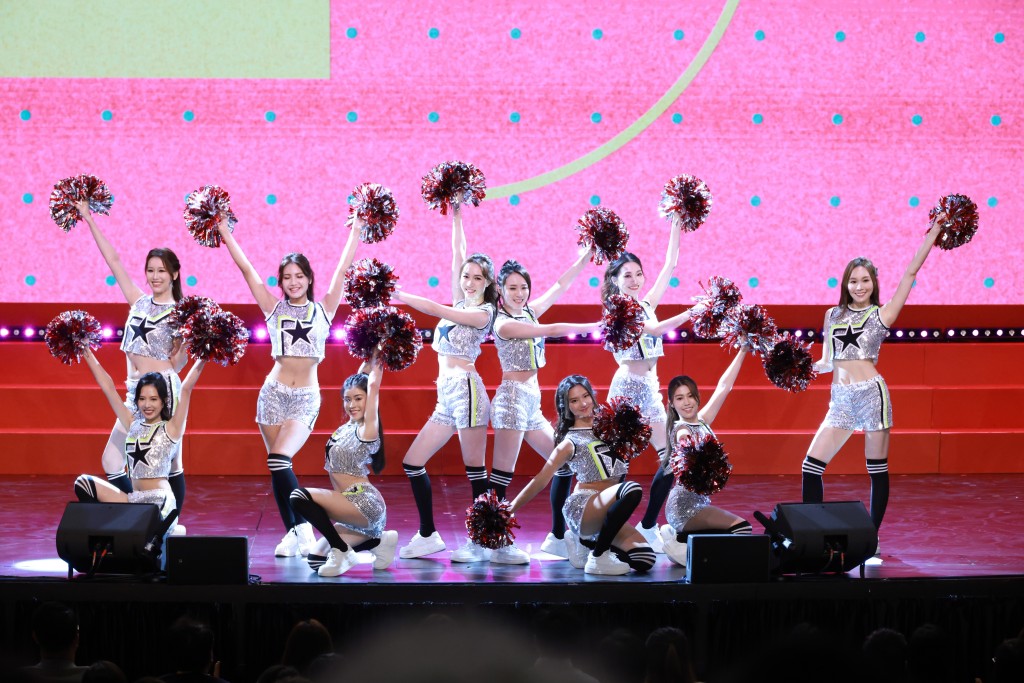 《創造．星援團》安排了精彩的啦啦隊表演。