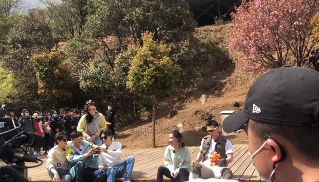 竇驍與與吳奇隆等人錄影全新內地綜藝節目《追星星的人》。