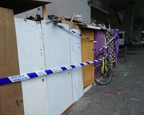 警方於一木屋內檢獲毒品。警方提供