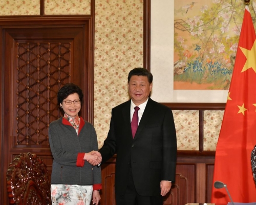 特首林鄭月娥今午在中南海瀛台向國家主席習近平述職。