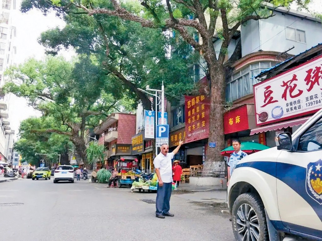男子因古樹阻礙住所採光,多次向大樹投毒。