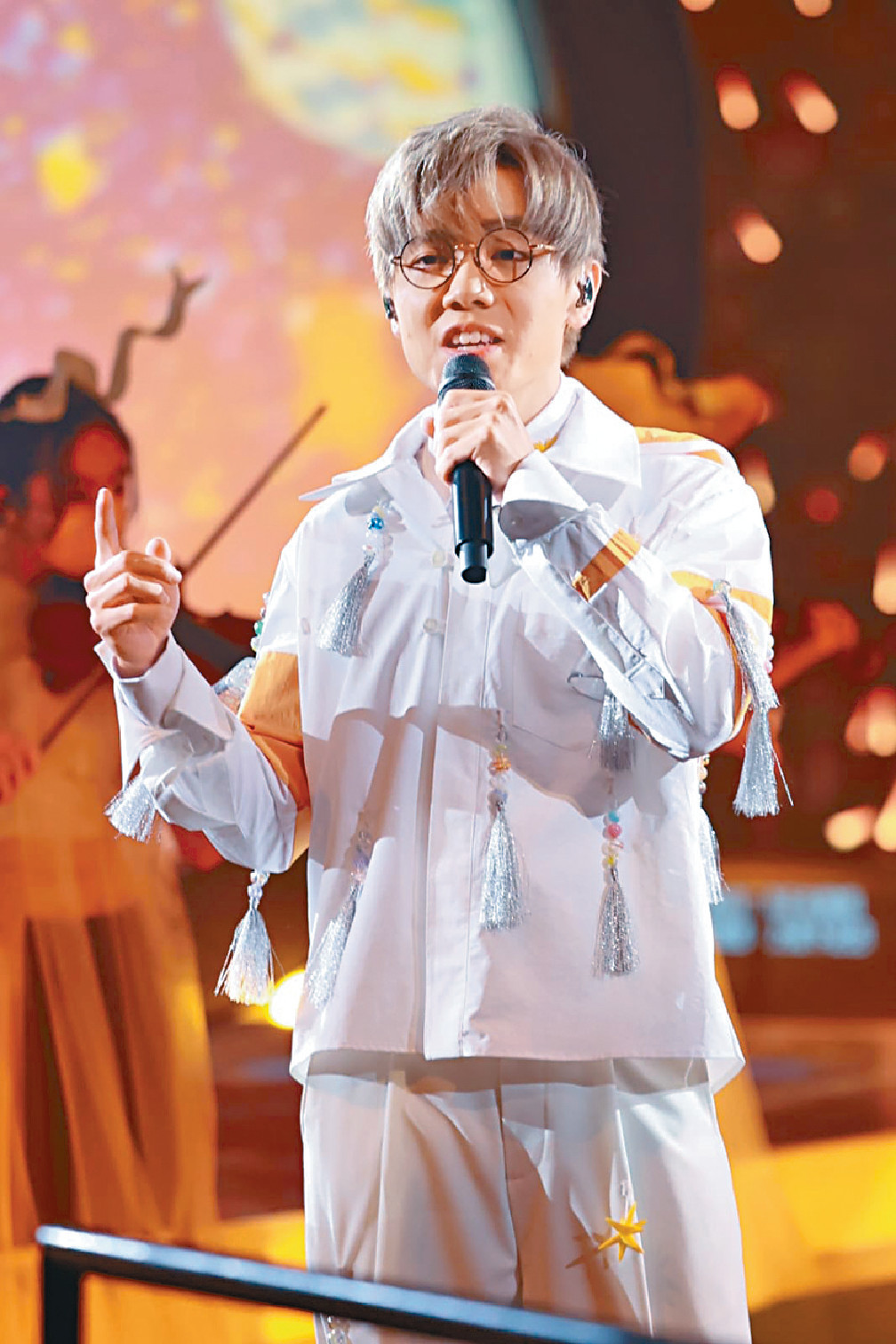 林家謙以4首冠軍歌總播放率高達529次穩奪男歌手金獎。