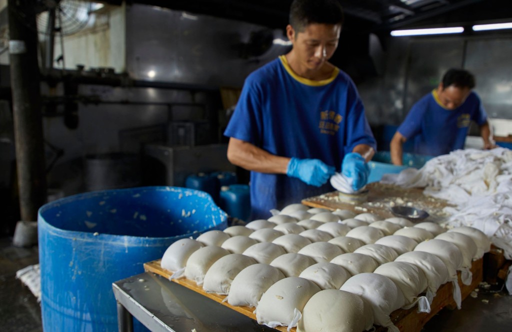 豆品廠導賞及豆腐花製作體驗(圖片來源:非物質文化遺產辦事處) 豆品廠導賞及豆腐花製作體驗(圖片來源:非物質文化遺產辦事處)
