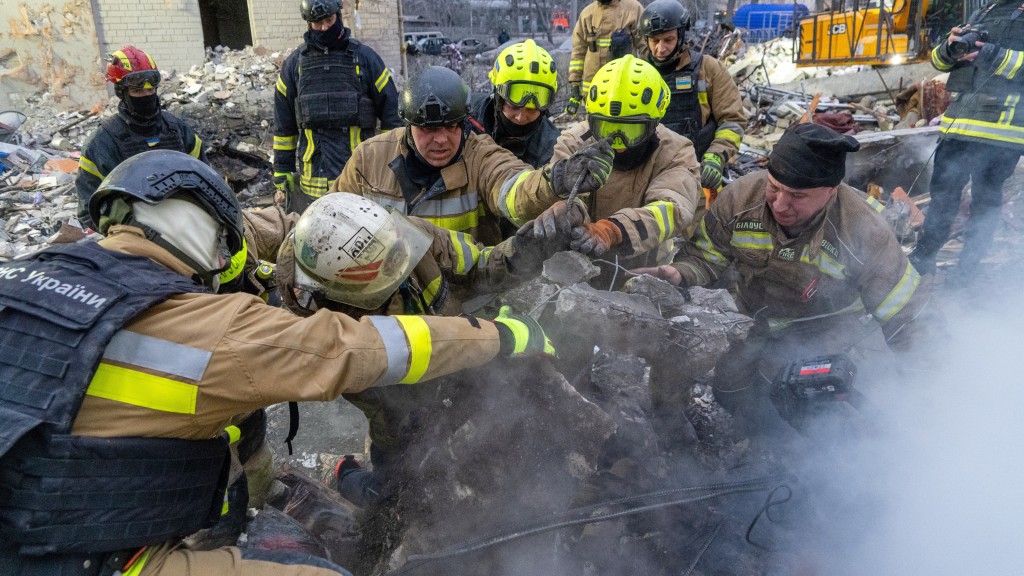 美國與伊朗開戰無暇推進俄烏和談，俄羅斯繼續轟炸哈爾科夫居民區。 美聯社