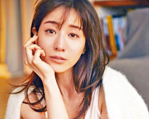 ■田中美奈实击败5连霸的菜菜绪，膺最理想身材女星。