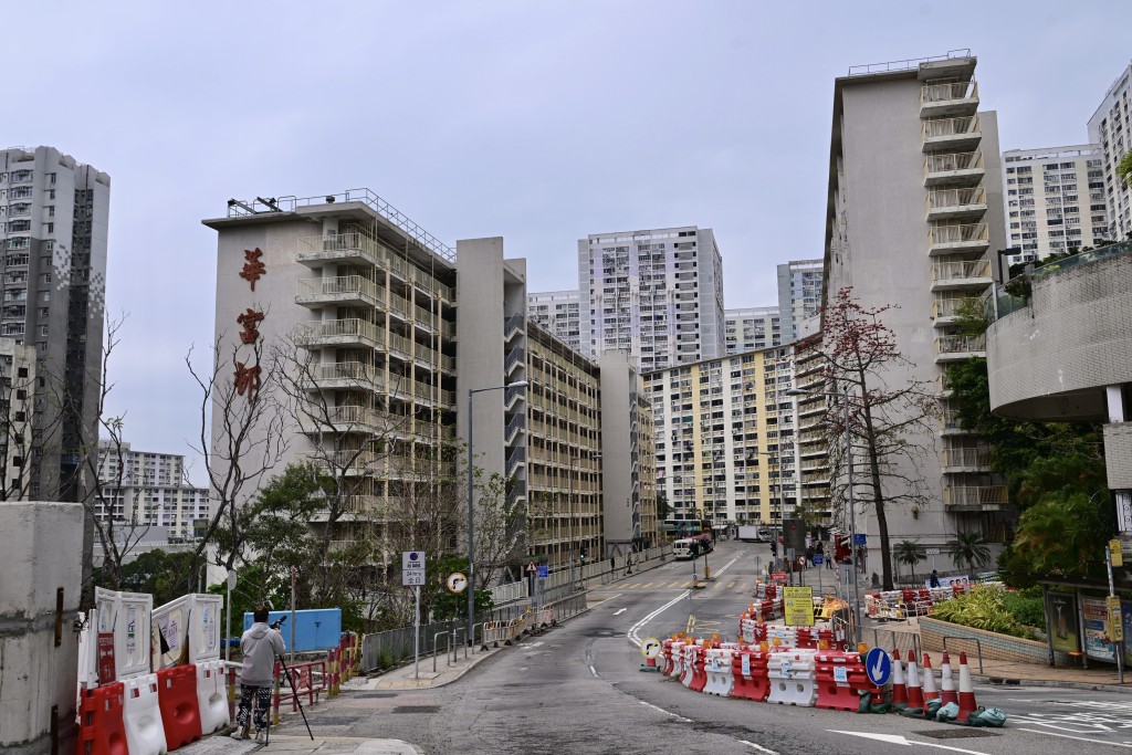 華富邨重建單身/二人家庭替代配屋津貼金額,分別為79,440及98,400元。資料圖片 華富邨重建單身/二人家庭替代配屋津貼金額,分別為79,440及98,400元。資料圖片