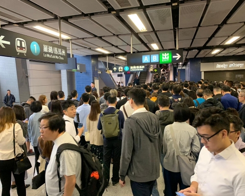 港鐵表示，東鐵綫火炭至大埔墟站服務暫停。