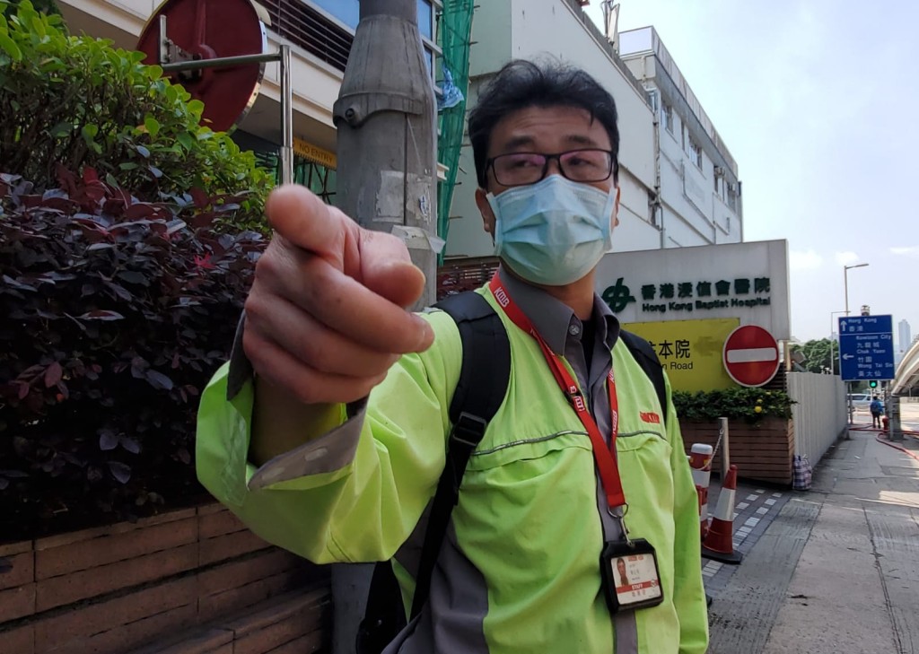 姓简车长指曾使用巴士上的灭火筒救火,惜未能成功。 林思明摄