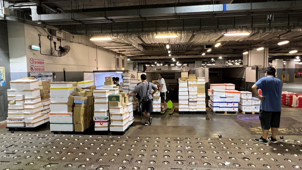 日本食品入口商批食環署人手不足 水產留貨場逾12小時未獲檢驗恐變壞