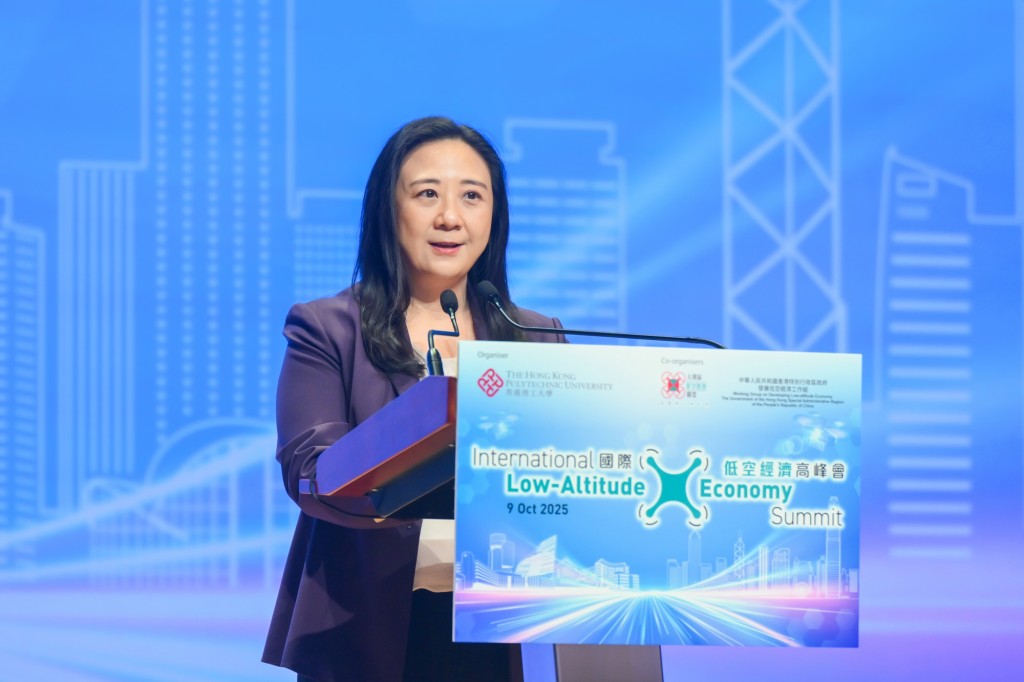 立法會議員兼大灣區低空經濟聯盟創會會長葛珮帆表示，低空經濟將為交通、物流、公共服務及產業帶來革新，創造大量就業與便利，但要安全發展，須「政、產、學、研、投」協同，在政策、制度、法規、科技上共同創新，讓大灣區成為全球先行者與示範區。