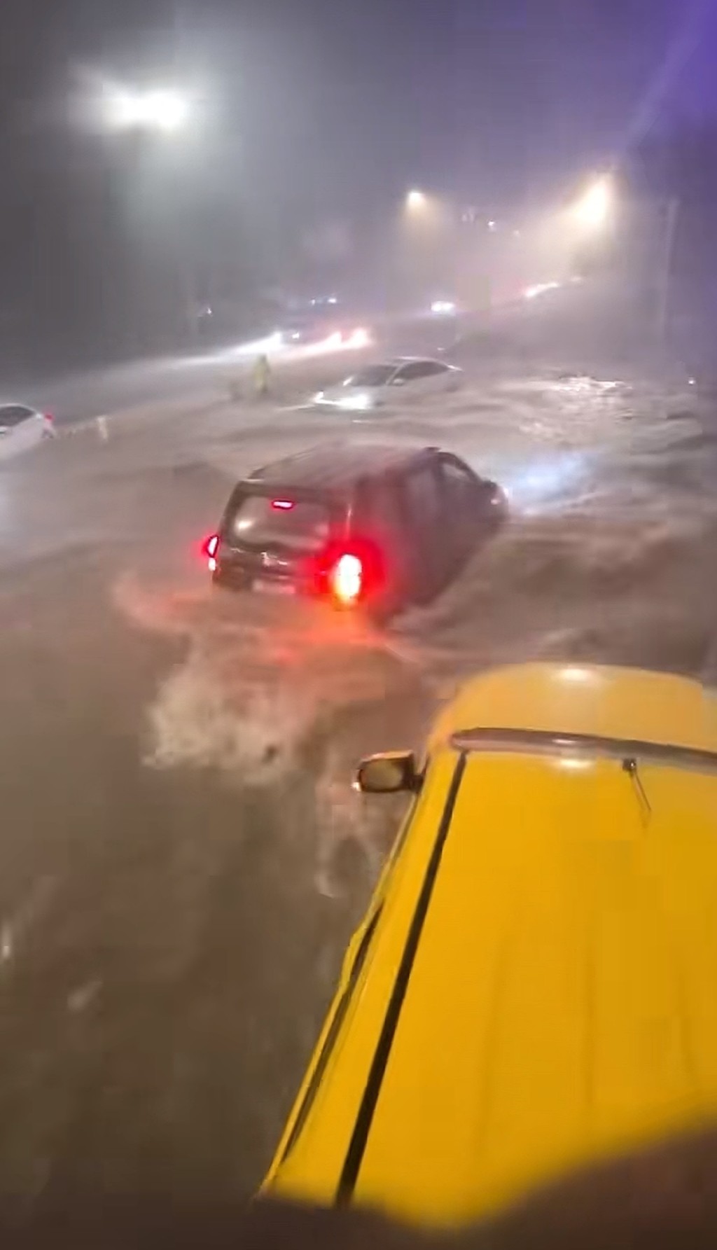 內蒙古鄂爾多斯暴雨已致3人死亡、3人失蹤。抖音@高某人的朋友圈