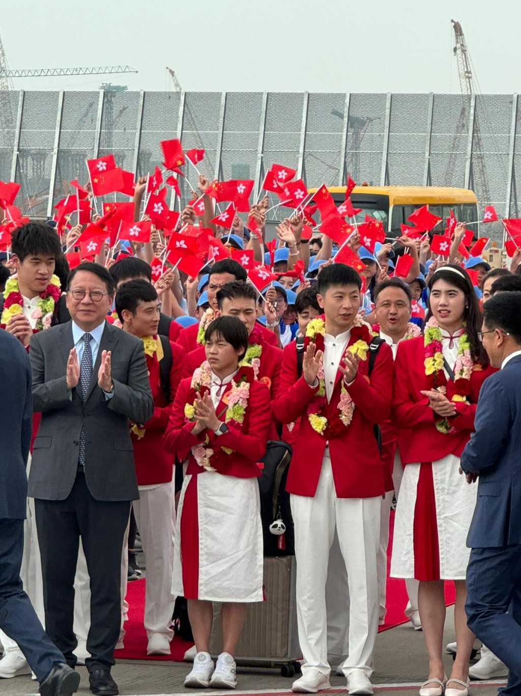 陳國基向全紅嬋打招呼。謝宗英攝