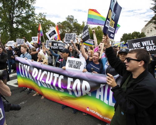 美国最高法院的裁定，受到民众支持。AP