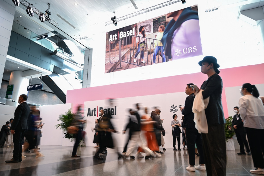 《Art Basel香港2023》及《Art Central 2023》2大藝術展人頭湧湧