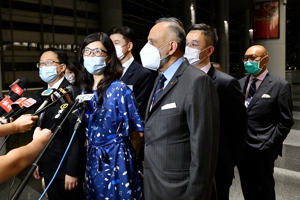 律師會會長彭韻僖在改選後會見傳媒。