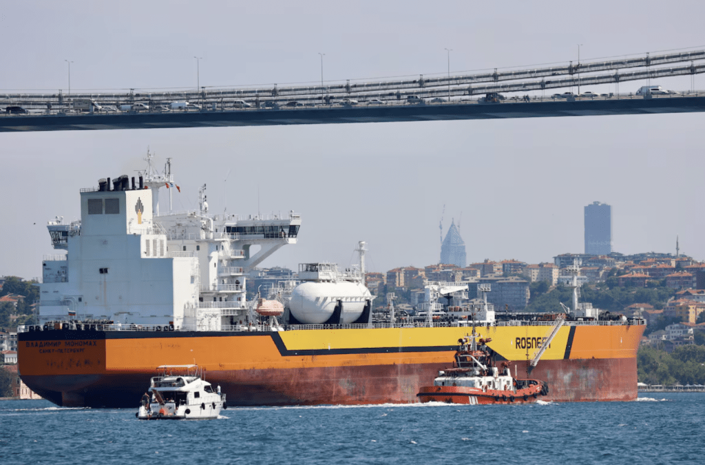 根据该协议，美国将降低对印度的对等关税，从25%降至18%。路透社