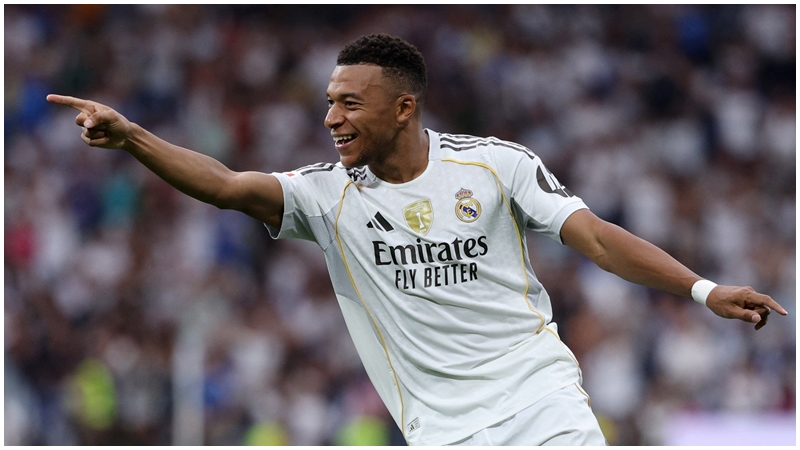 麥巴比（左）聯賽的場均入球高達一球。 RETUERS